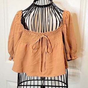 LE LIS Tan Puffed Sleeve Crop Top Size Small